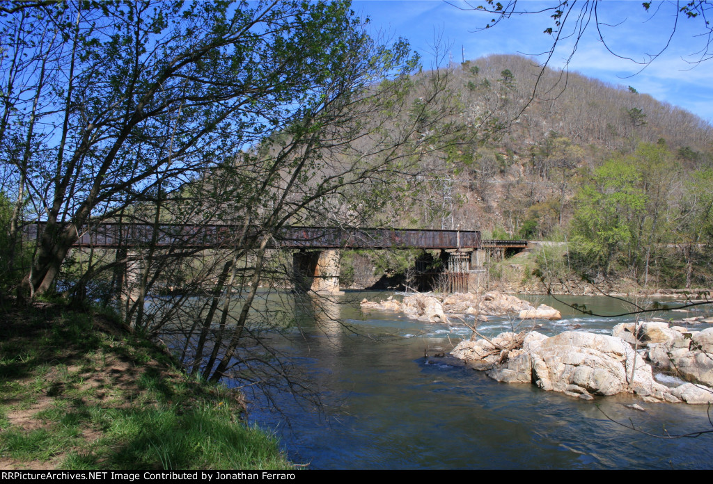 Maury River Crossing